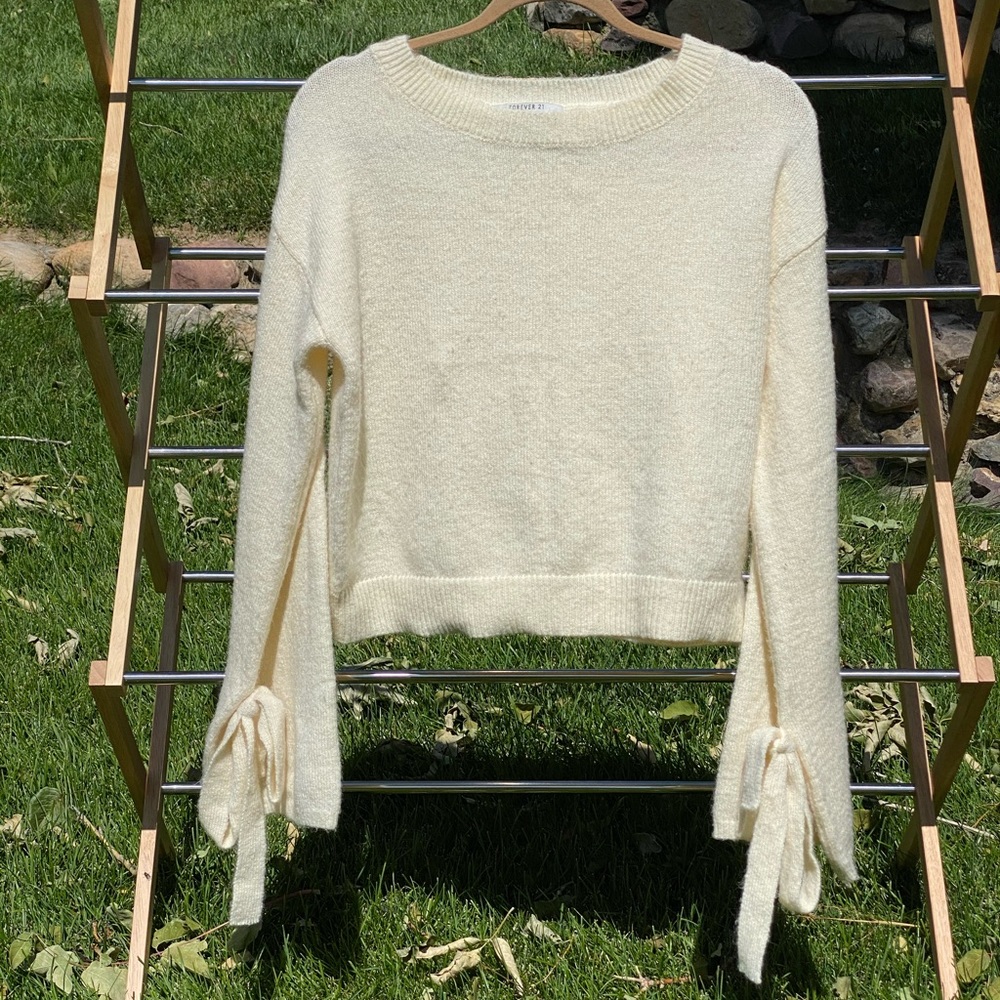 Forever 21 Bell Sleeve Sweater
